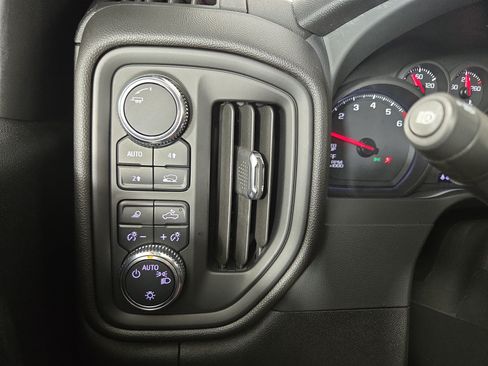 Used 2024 GMC Sierra 1500 Pro w/ Pro Value Package AWD/4WD image 28