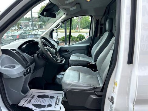 Used 2016 Ford Transit 250 130 Low Roof image 9
