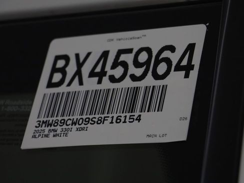 Certified 2025 BMW 330i xDrive Sedan w/ Premium Package AWD/4WD image 24