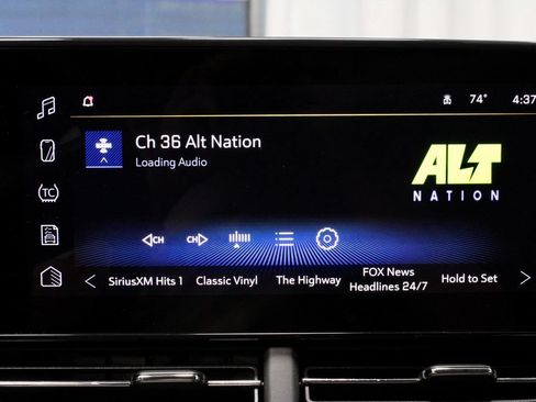 Used 2024 Chevrolet Trax ACTIV w/ Driver Confidence Package FWD image 3