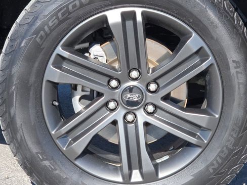 Used 2022 Ford F150 Lariat w/ Equipment Group 502A High image 19