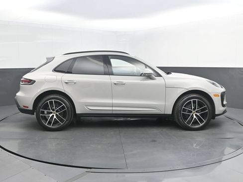 New 2026 Porsche Macan AWD/4WD image 8