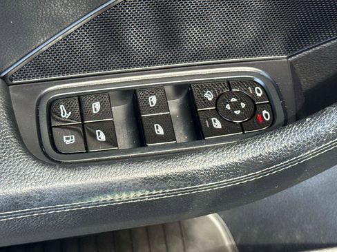 Used 2020 Porsche Panamera 4 image 17