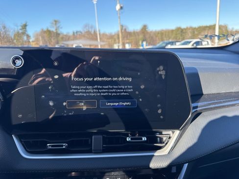 New 2026 Chevrolet Equinox LT w/ LPO, Floor Liner Package image 24