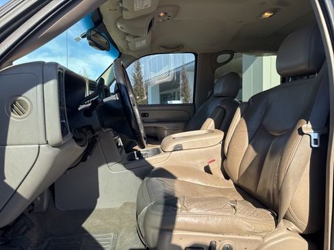 Used 2007 GMC Sierra 2500 SLT w/ Heavy-Duty Power Package image 12