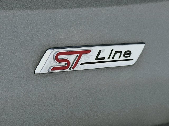 Used 2025 Ford Escape ST-Line w/ Equipment Group 301A FWD image 29