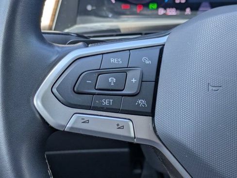 Used 2024 Volkswagen Atlas SE AWD/4WD image 22