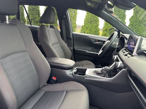 Certified 2025 Toyota RAV4 SE image 35