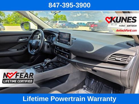 Used 2025 Nissan Rogue SV FWD image 34