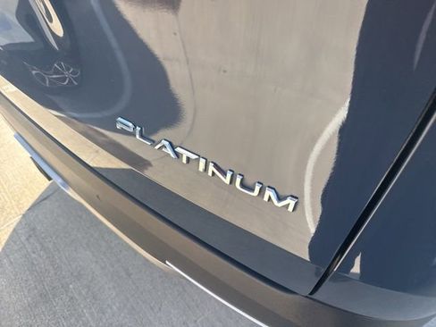 Used 2024 Toyota Grand Highlander AWD Hybrid image 4