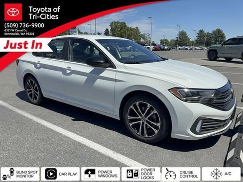 Used 2022 Volkswagen Jetta Sport FWD image 30