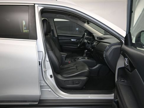 Used 2019 Nissan Rogue SL FWD image 27