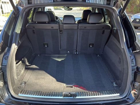Used 2017 Porsche Cayenne image 31