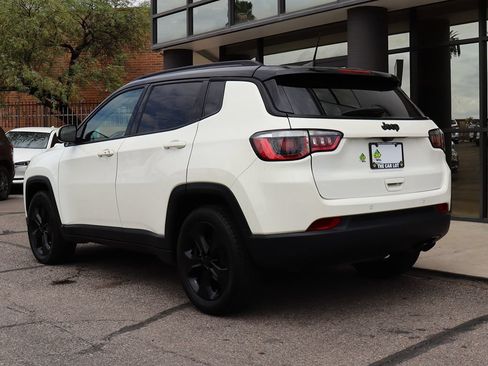 Used 2019 Jeep Compass Latitude FWD image 9