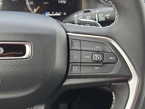 New 2025 Jeep Grand Cherokee L Laredo w/ Luxury Tech Group I RWD image 24