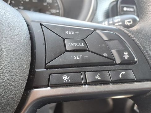 Used 2023 Nissan Kicks SV image 16