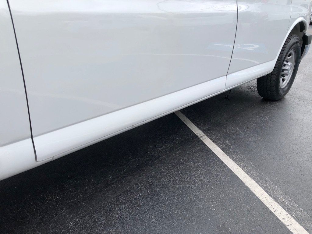 Used 2019 Chevrolet Express 3500 w/ Driver Convenience Package RWD image 16