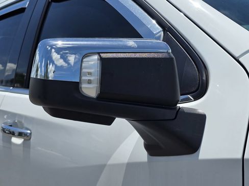 Used 2022 Chevrolet Silverado 1500 LTZ w/ LTZ Premium Package AWD/4WD image 14