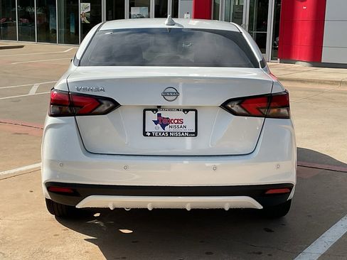 New 2025 Nissan Versa SV w/ Trunk Package image 6