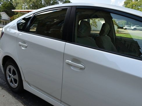 Used 2015 Toyota Prius Two FWD image 37