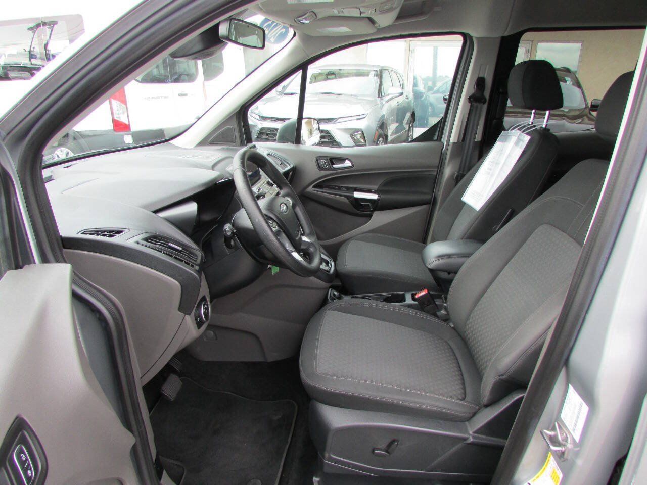 Used 2023 Ford Transit Connect XLT FWD image 12