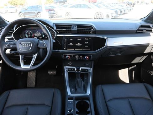 Certified 2025 Audi Q3 2.0T Premium Plus w/ Premium Plus Package image 5