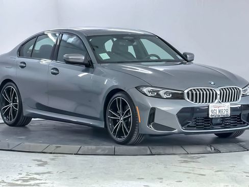 Used 2023 BMW 330i Sedan w/ M Sport Package RWD image 9