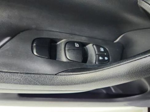 Used 2017 Nissan Altima 2.5 S w/ Power Driver Seat Package image 16
