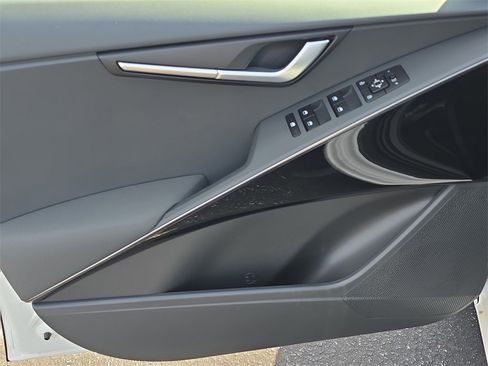 New 2025 Kia Niro EX w/ EX Cold Weather Package image 19