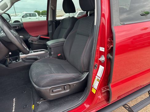 Used 2021 Toyota Tacoma SR5 image 14