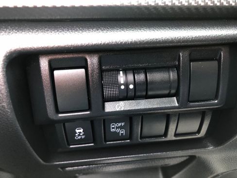 Used 2021 Subaru Impreza 2.0i Sport image 36