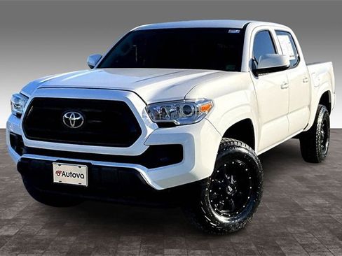 Used 2023 Toyota Tacoma SR image 3