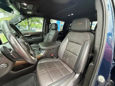 Used 2023 Chevrolet Silverado 1500 High Country w/ High Country Premium Package AWD/4WD image 24