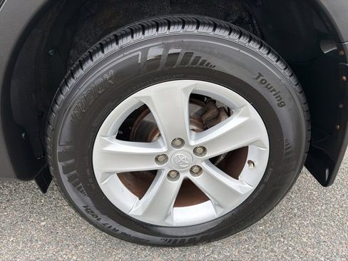 Used 2013 Toyota RAV4 XLE image 35
