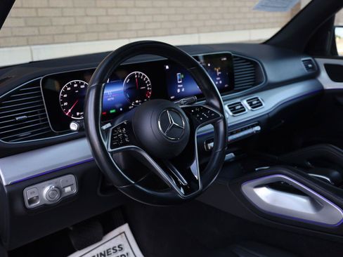 Used 2024 Mercedes-Benz GLE 450e 4MATIC image 16