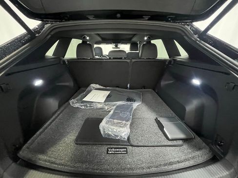 New 2026 Volkswagen Atlas Cross Sport SE image 26