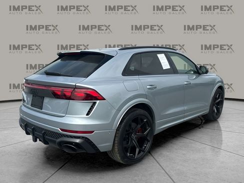 Used 2025 Audi RS Q8 performance image 5