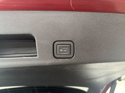 Certified 2024 Chevrolet Traverse RS w/ LPO, Floor Liner Package image 17