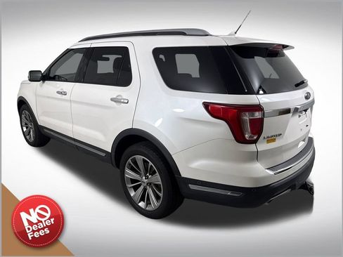 Used 2018 Ford Explorer Limited w/ Equipment Group 301A AWD/4WD image 6