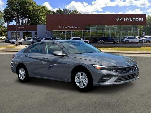 New 2026 Hyundai Elantra SE image 10
