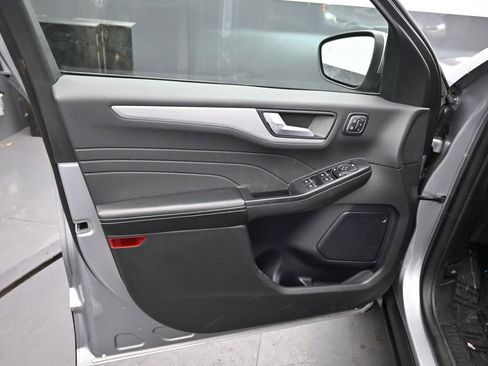 Used 2024 Ford Escape Platinum image 16