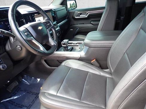 Used 2024 Chevrolet Silverado 1500 LTZ AWD/4WD image 10