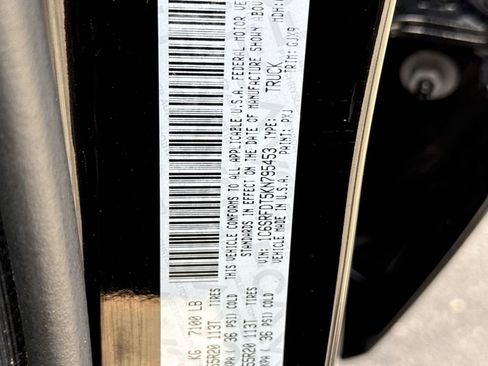 Used 2019 RAM 1500 Laramie image 30