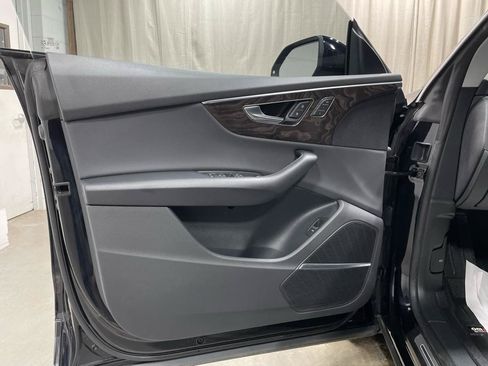 Used 2021 Audi Q8 Premium Plus w/ Premium Plus Package AWD/4WD image 8