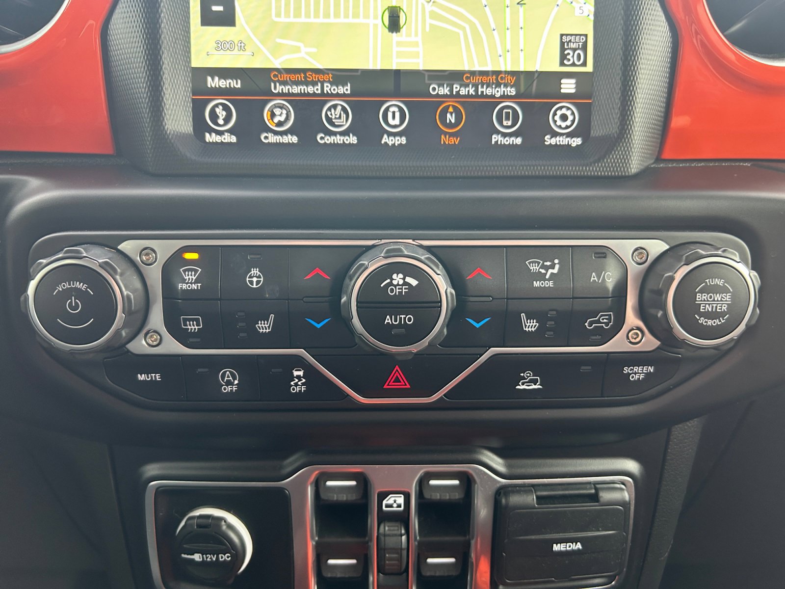 Used 2023 Jeep Wrangler Unlimited Sahara AWD/4WD image 23