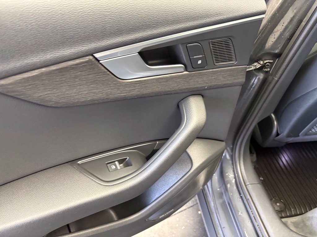 Used 2018 Audi A4 2.0T Premium Plus w/ Premium Plus Package AWD/4WD image 19