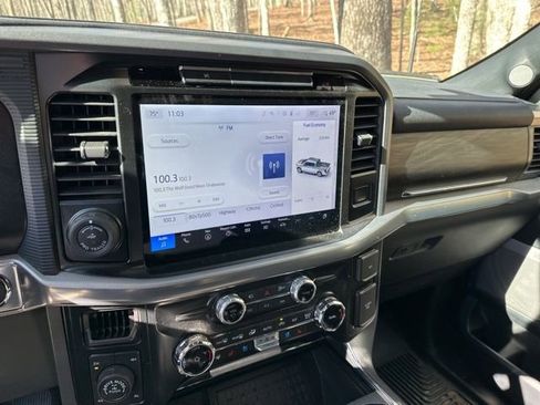 Used 2025 Ford F150 Lariat w/ Equipment Group 502A High image 5