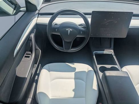 Used 2022 Tesla Model 3 RWD image 15