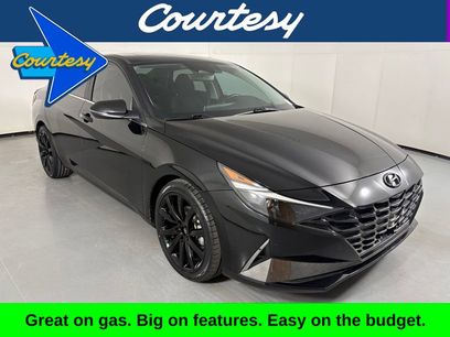 Used 2021 Hyundai Elantra SEL w/ Convenience + Premium Package
