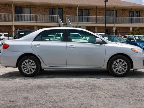 Used 2011 Toyota Corolla LE FWD image 16